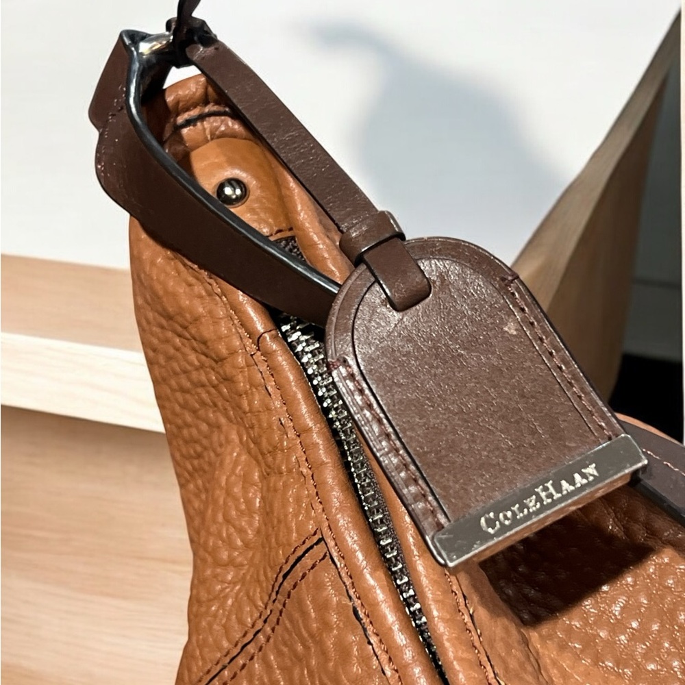 Cole Haan Brown Leather Bucket Hobo Bag Woodbury B40619 Two Tone. - Picture 7 of 7